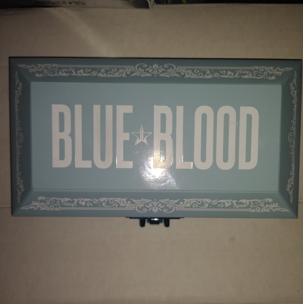 Jeffree Star Blue Blood Palette